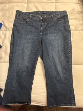 Bandolino Mid Wash Cropped Straight-Leg Jeans - Blue